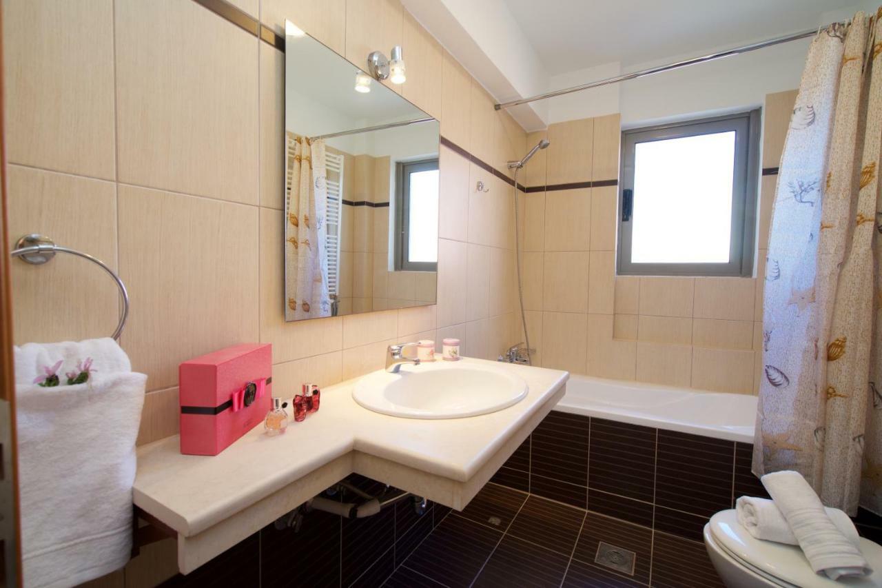 Gliving365 Capital Apartment Argostoli  Exterior photo